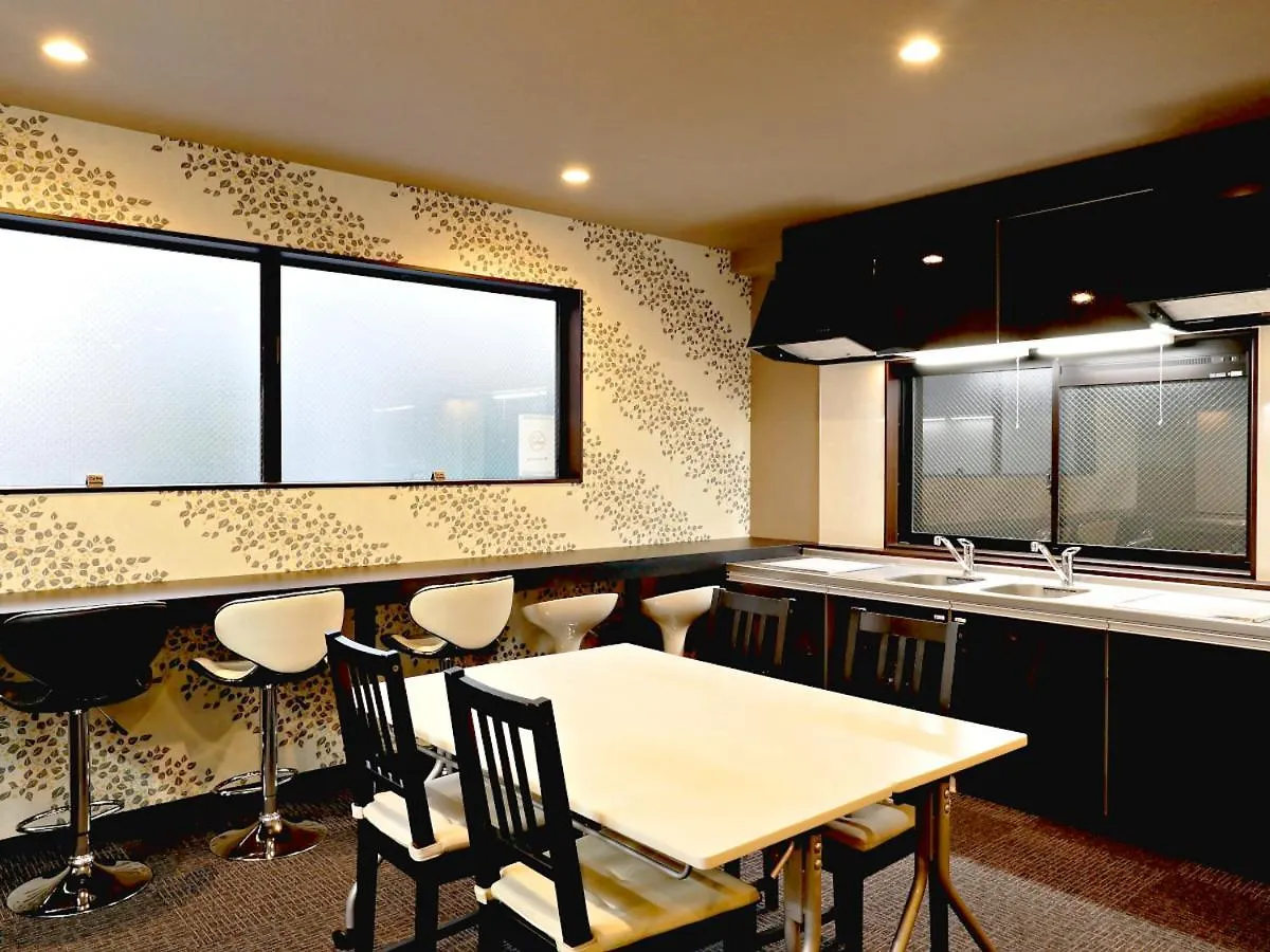 Calm Castle Hotel Nijo 4*, 교토